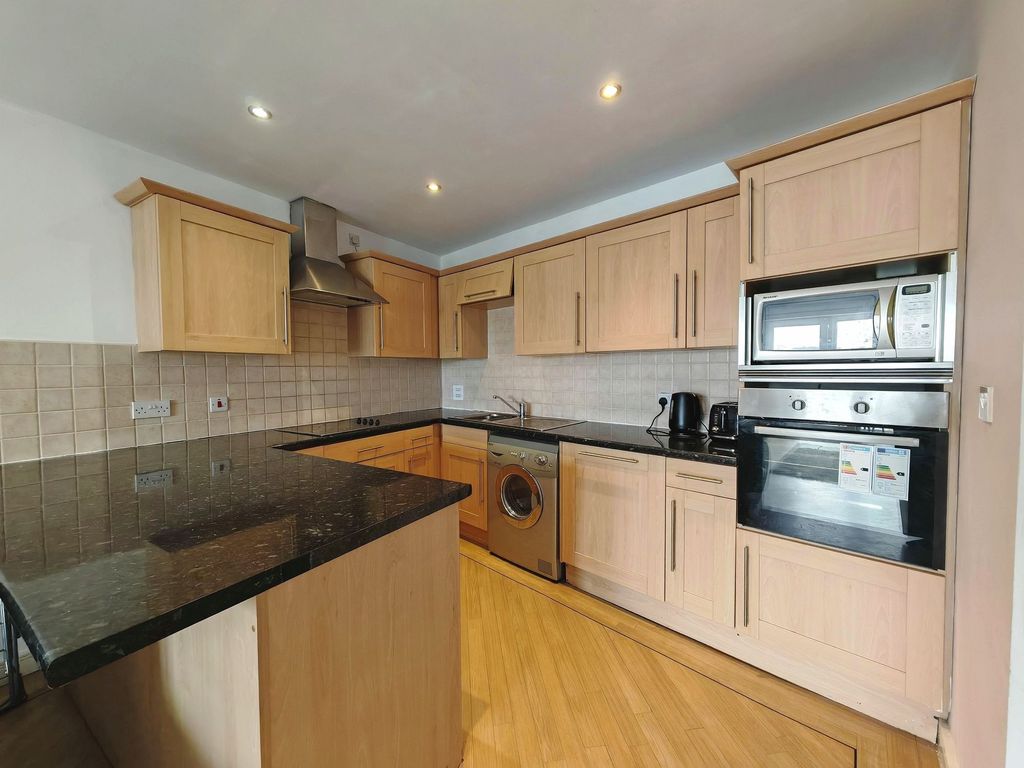 Property photo 2 of 9