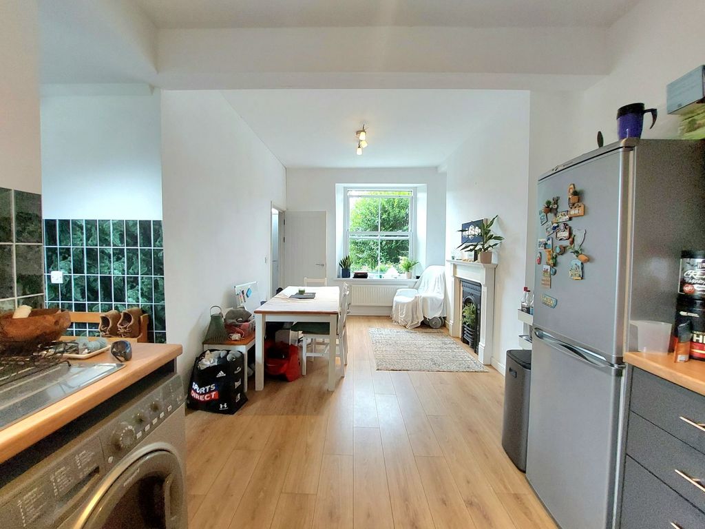 Property photo 3 of 24