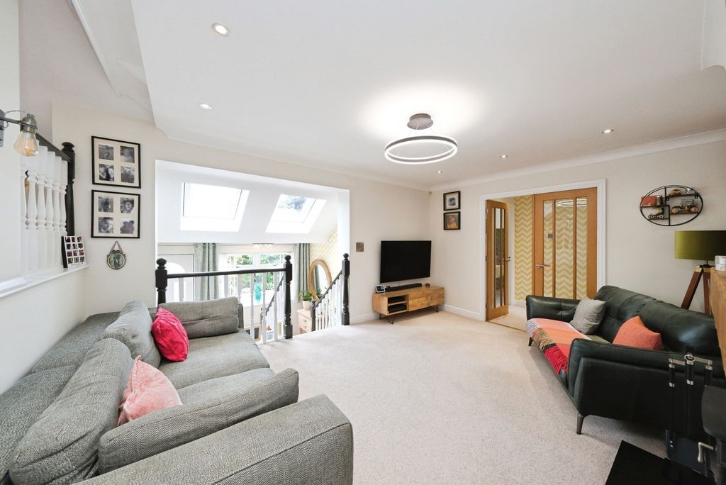 Property photo 2 of 29 Pbox-Img.Jpg