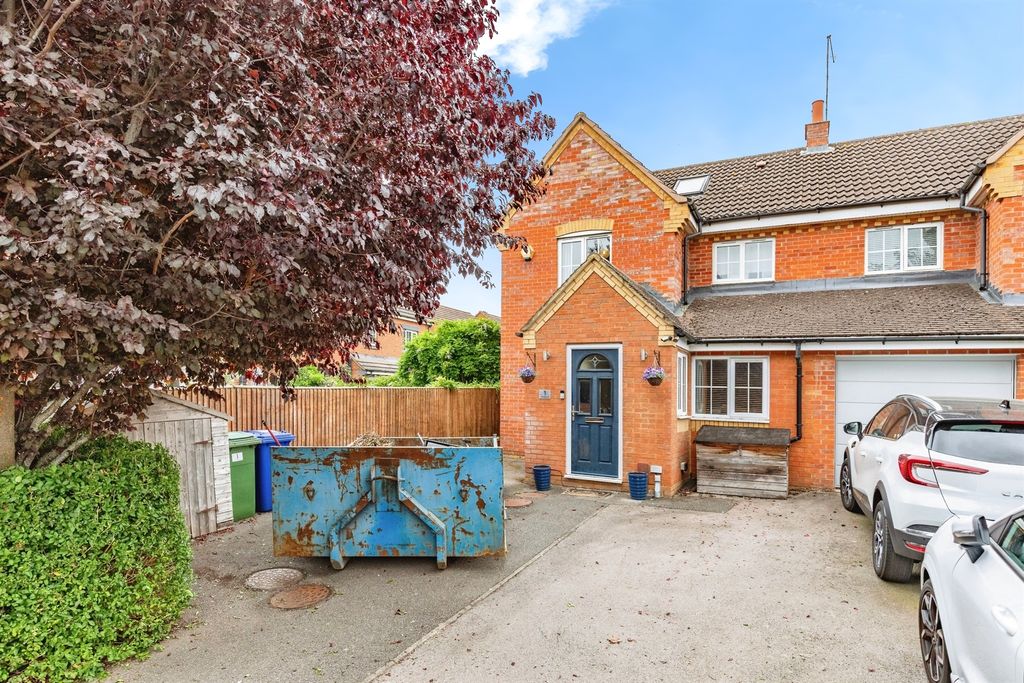 Property photo 1 of 17