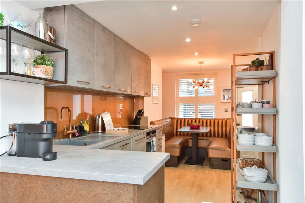 Property photo 3 of 15 Kitchen