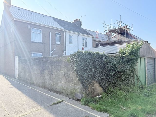 Property photo 2 of 13