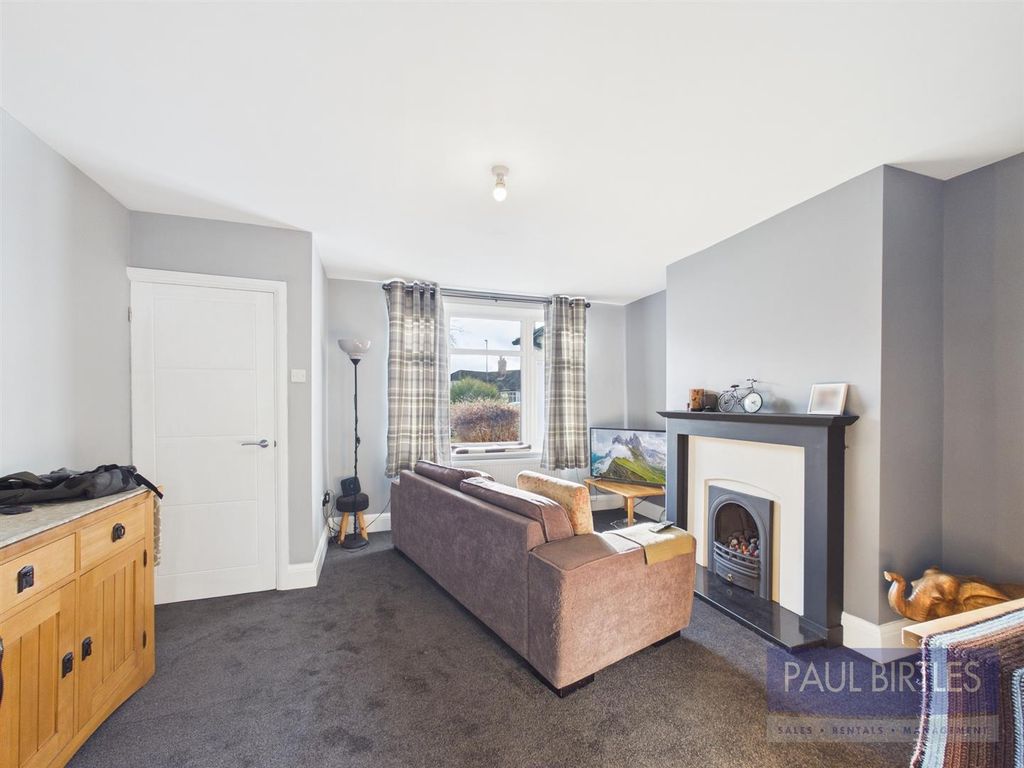 Property photo 3 of 21 Cam01301G0-Pr0722-Still022.Jpg