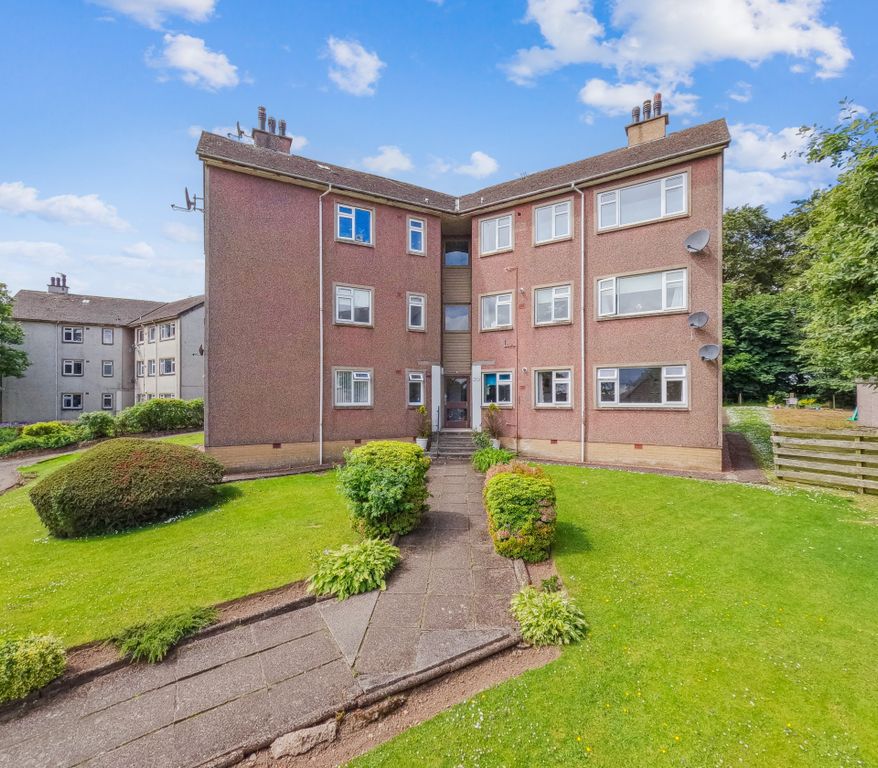 Property photo 1 of 11