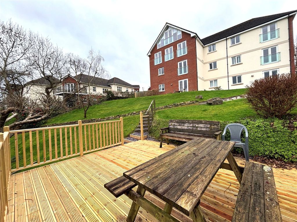 Property photo 1 of 15 Picture No. 13