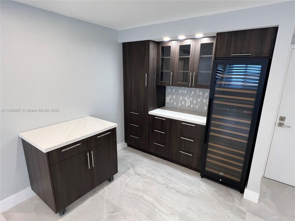 Property photo 3 of 28 <Alttext/>