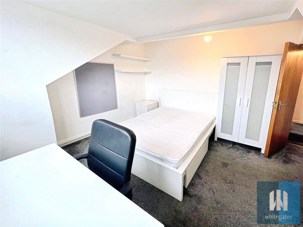 Property photo 1 of 3 Picture No. 08