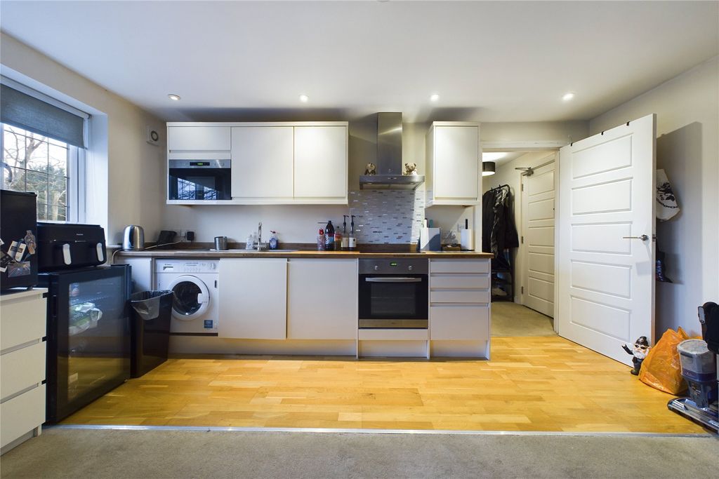 Property photo 3 of 8 Picture No. 04