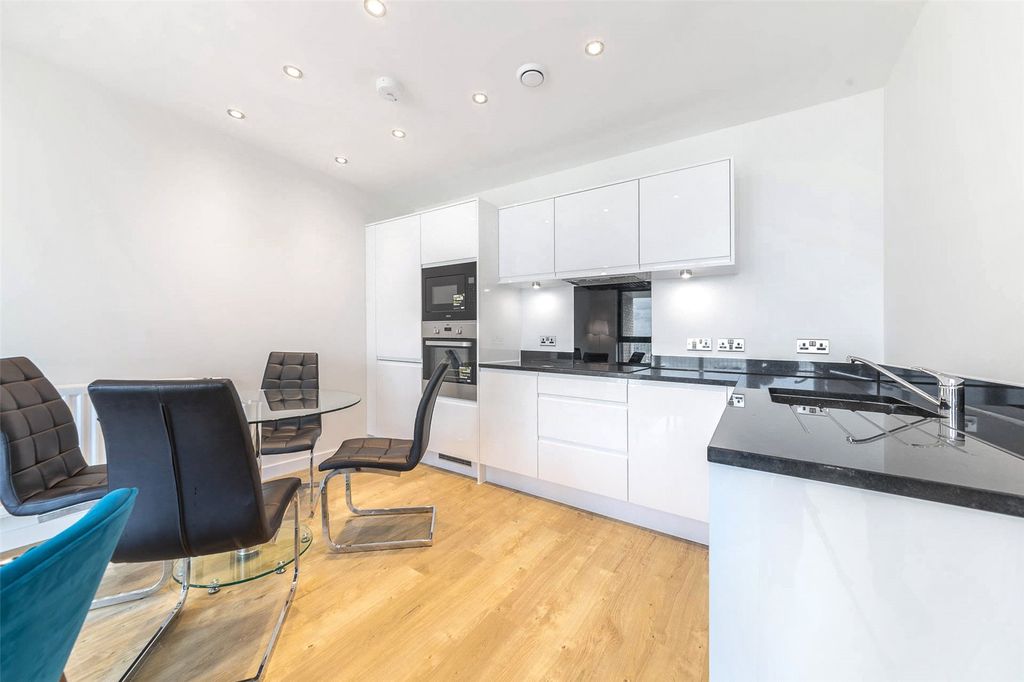 Property photo 2 of 14 Picture No. 03