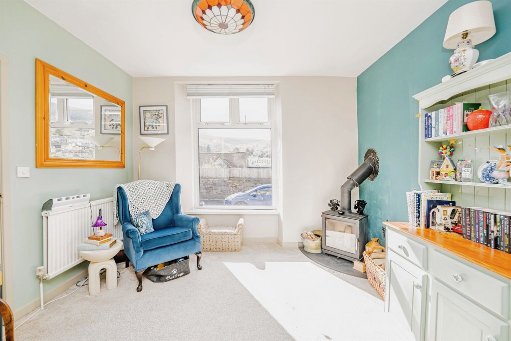 Property photo 3 of 30