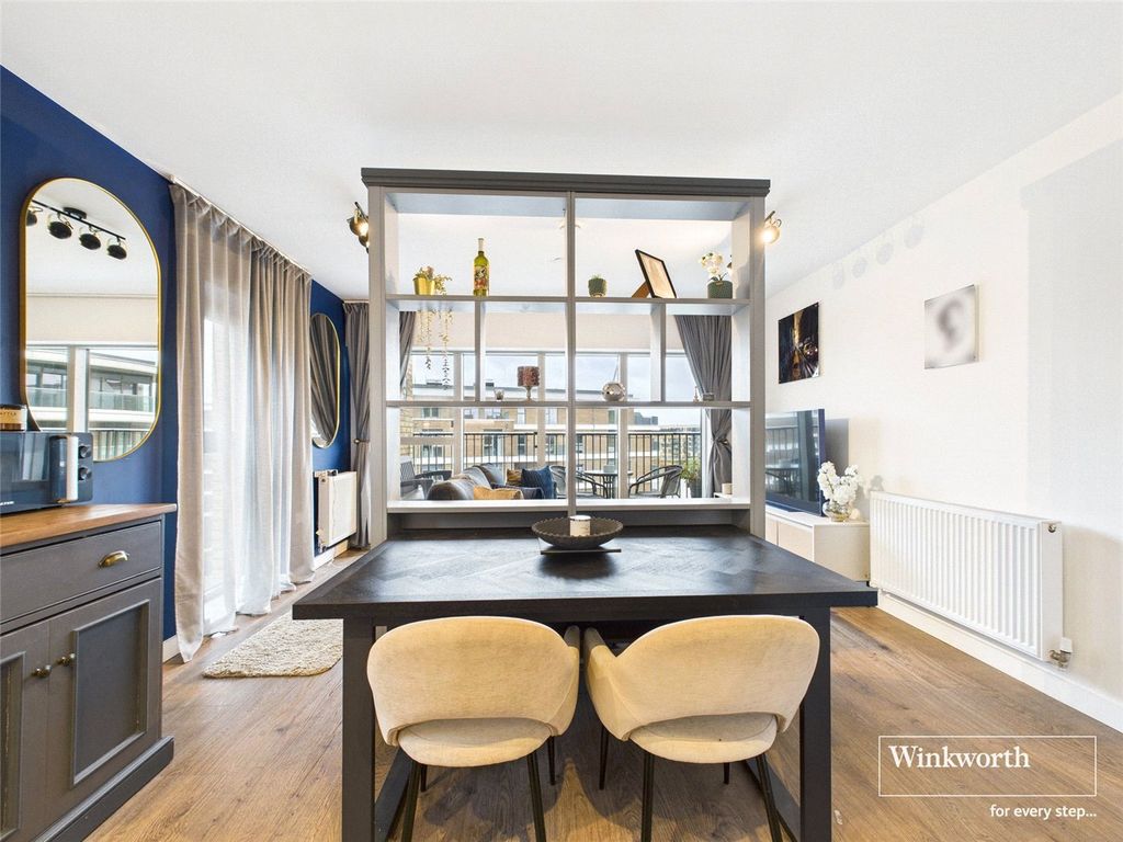 Property photo 2 of 22 Picture No. 17