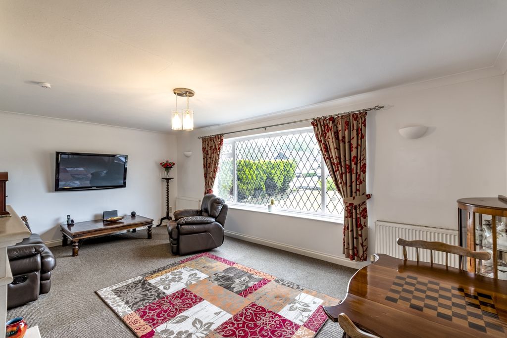 Property photo 1 of 9 Ewemove Estate Agents Scunthorpe - Living Room