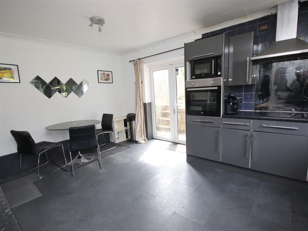 Property photo 3 of 14 New Kitchen.Jpg