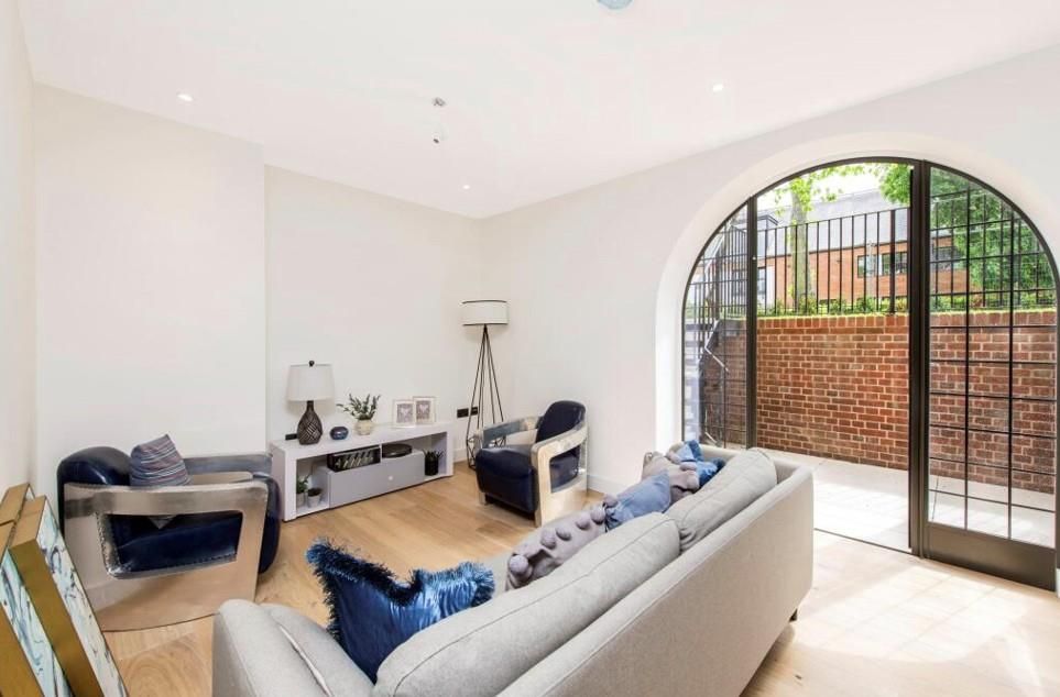 Property photo 2 of 8 2.Jpeg