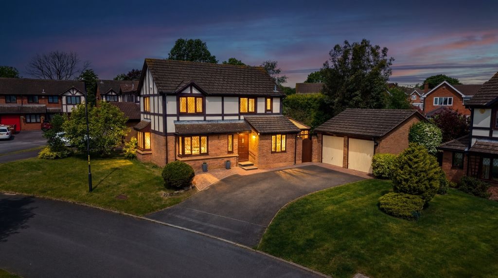 Property photo 1 of 53 5153400