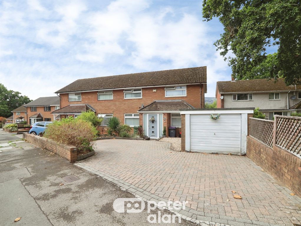 Property photo 1 of 32