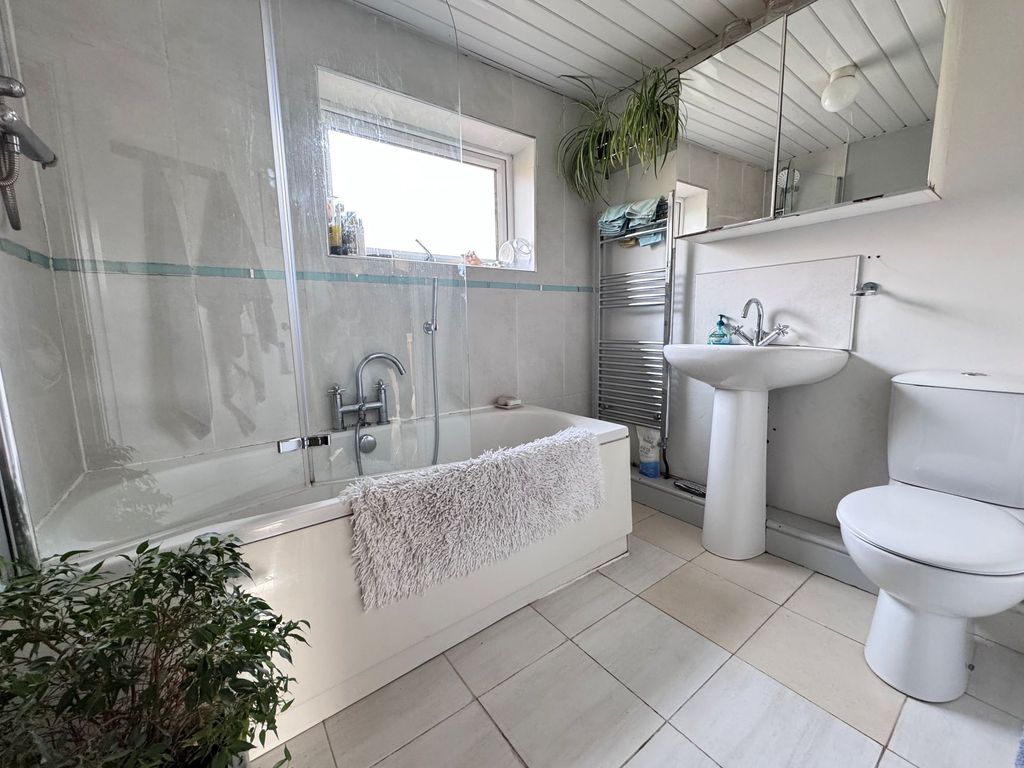 Property photo 1 of 37