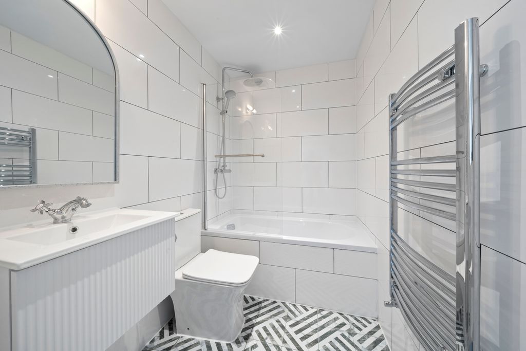 Property photo 2 of 4 Bathroom
