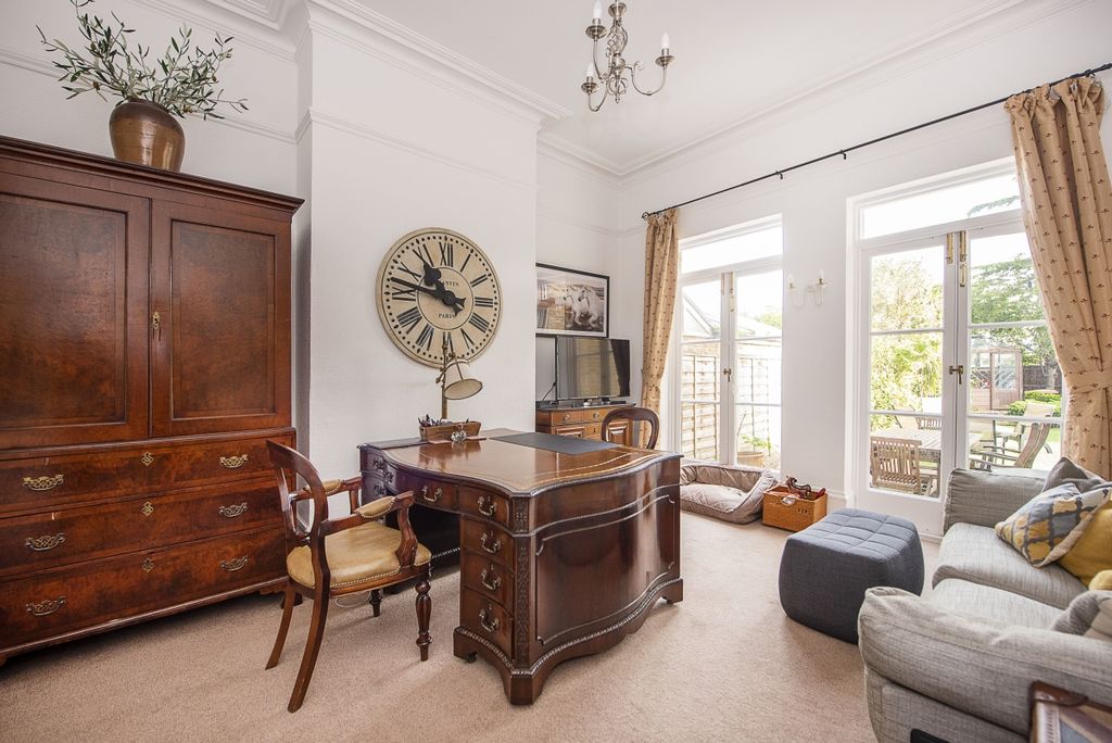 Property photo 3 of 19