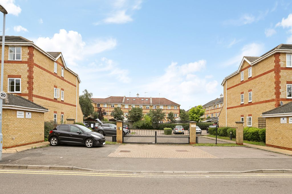 Property photo 1 of 13 Flat 13, Concord Cou
