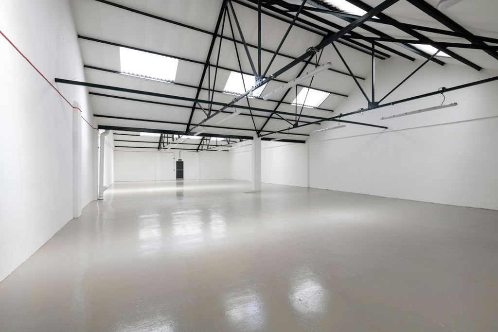 Property photo 3 of 7 2024_06_18_J2_Penfold9987.Jpg