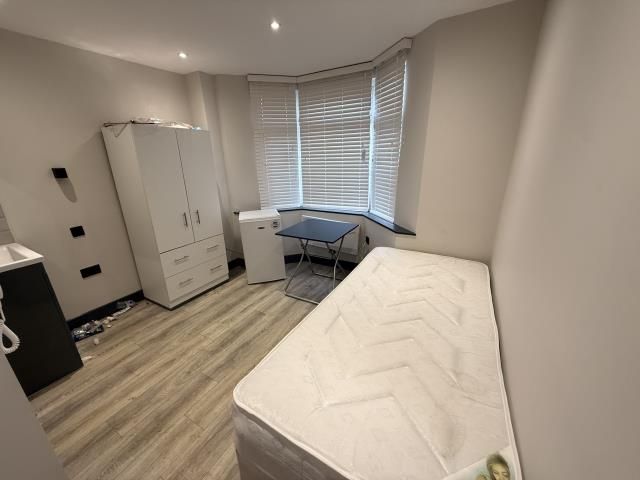Property photo 1 of 2 Bedroom
