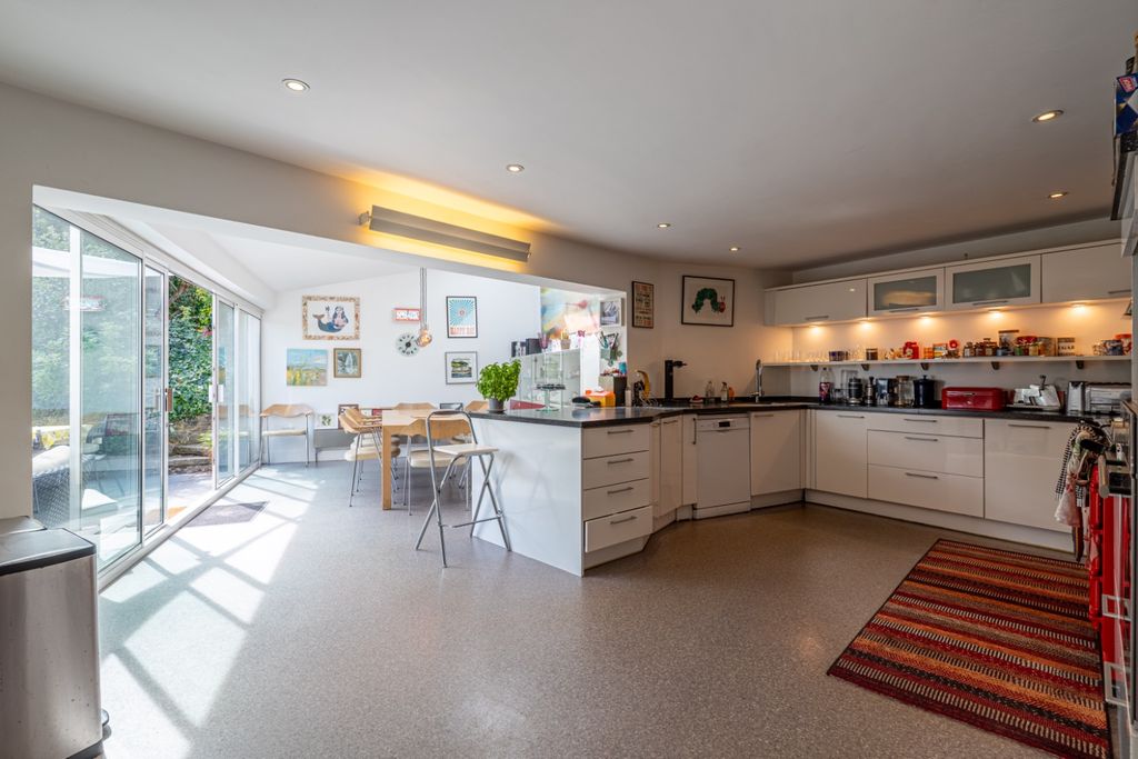 Property photo 3 of 52 5110654