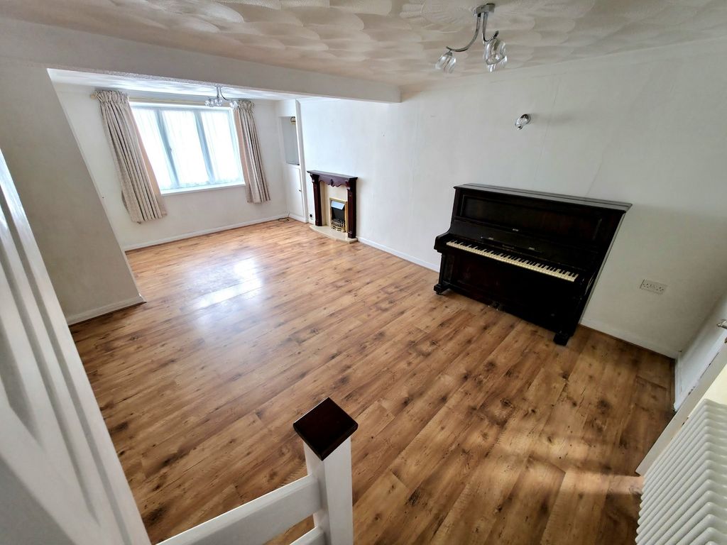 Property photo 2 of 13 Not Specified