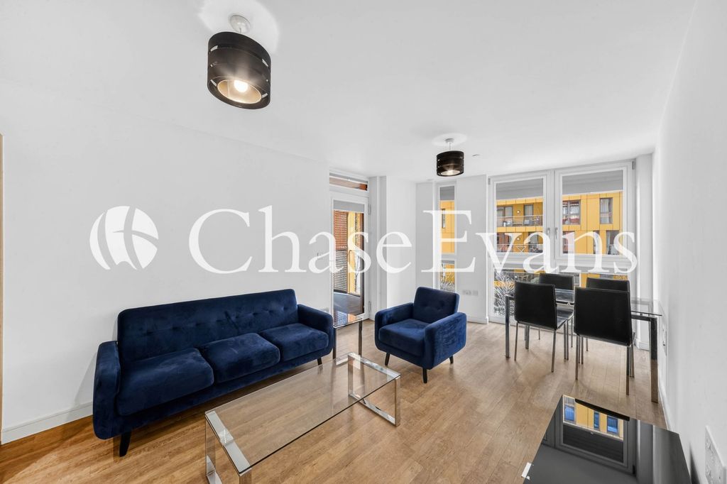 Property photo 3 of 18 Living Area