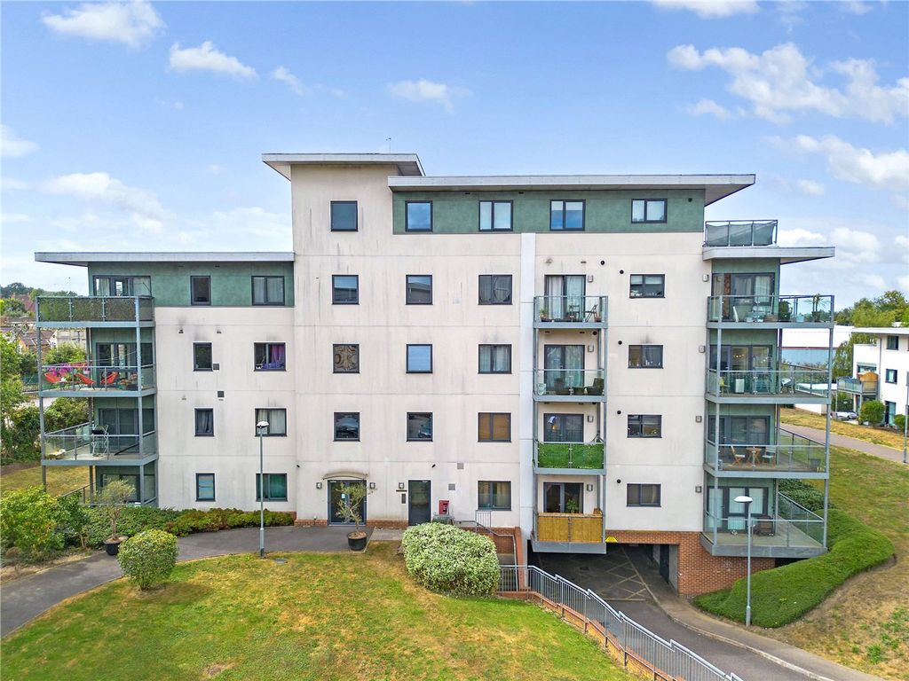 Property photo 1 of 11 Purpose Built Flat