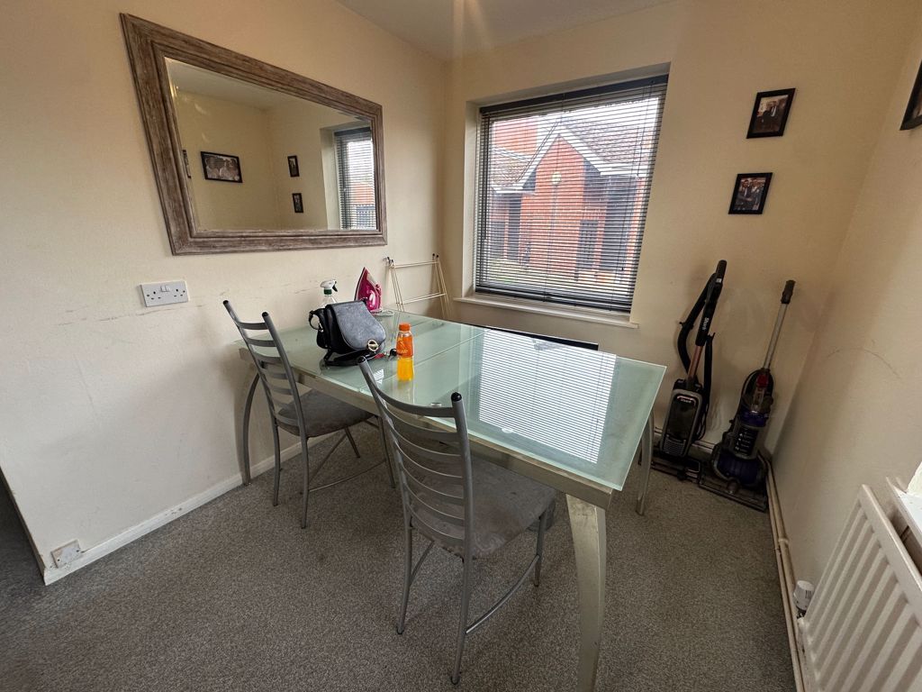 Property photo 3 of 7 Photo 10