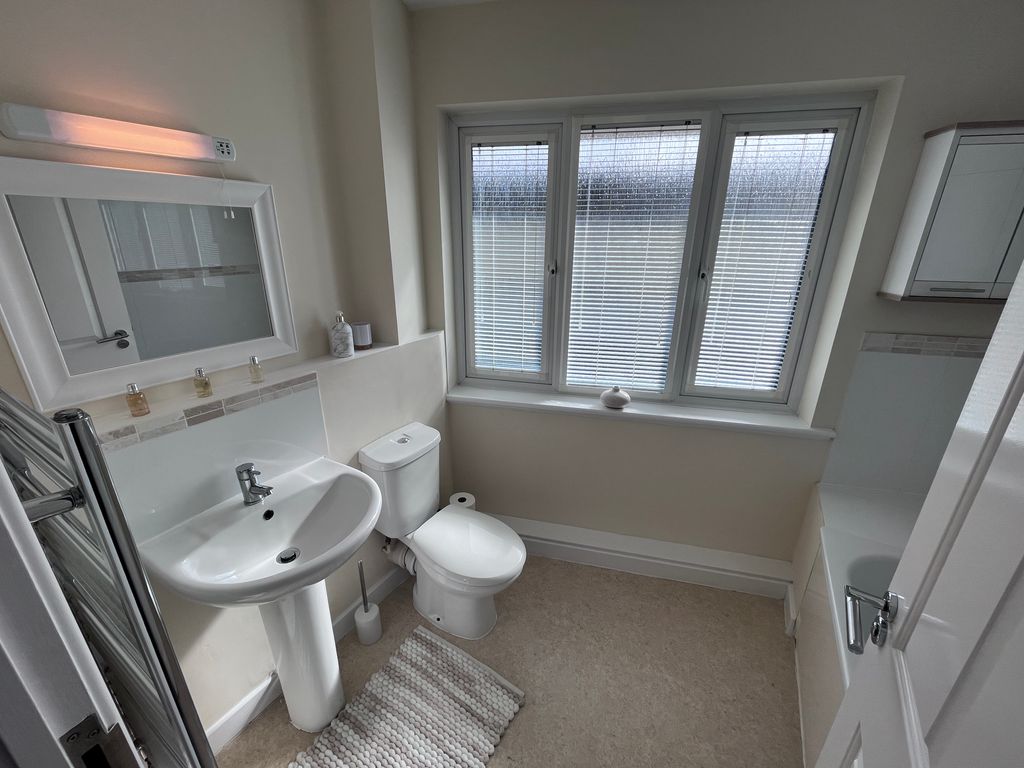 Property photo 3 of 10 Image