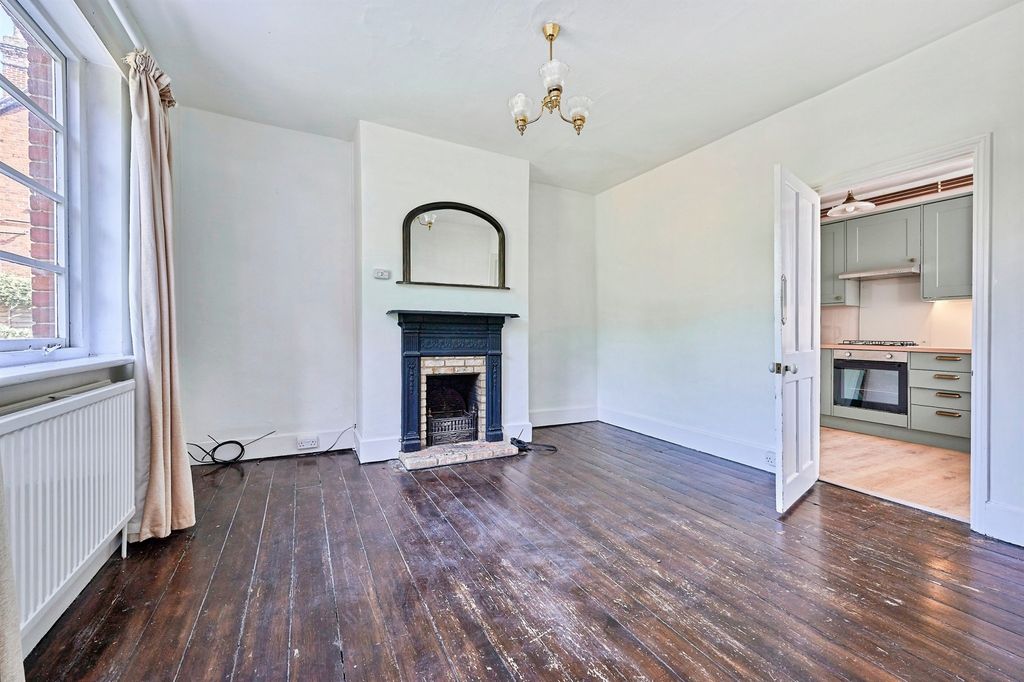 Property photo 2 of 13