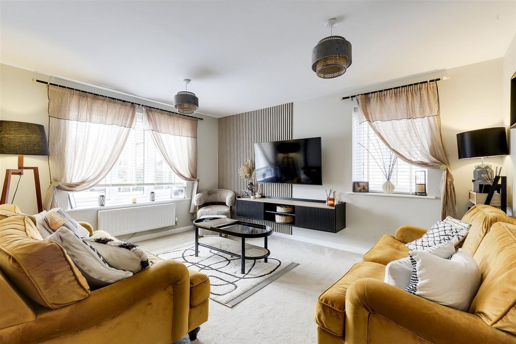 Property photo 2 of 24