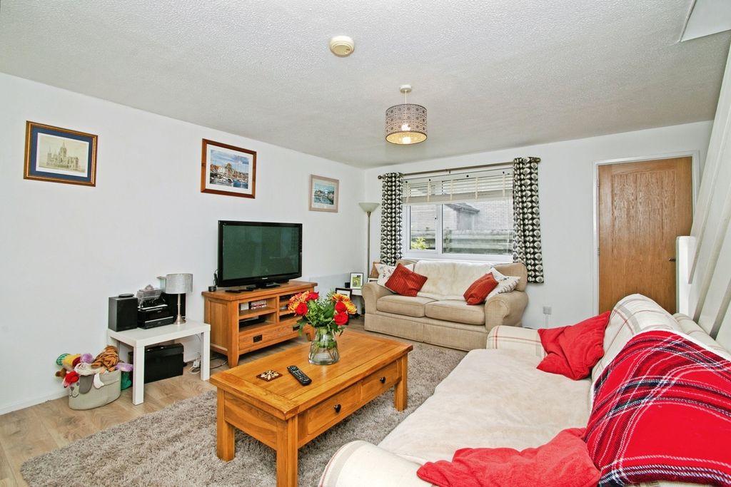 Property photo 3 of 17 Photo