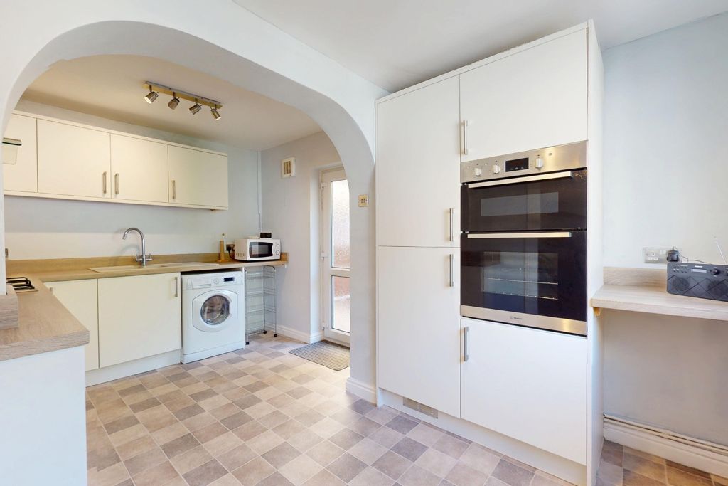 Property photo 2 of 27 5071682