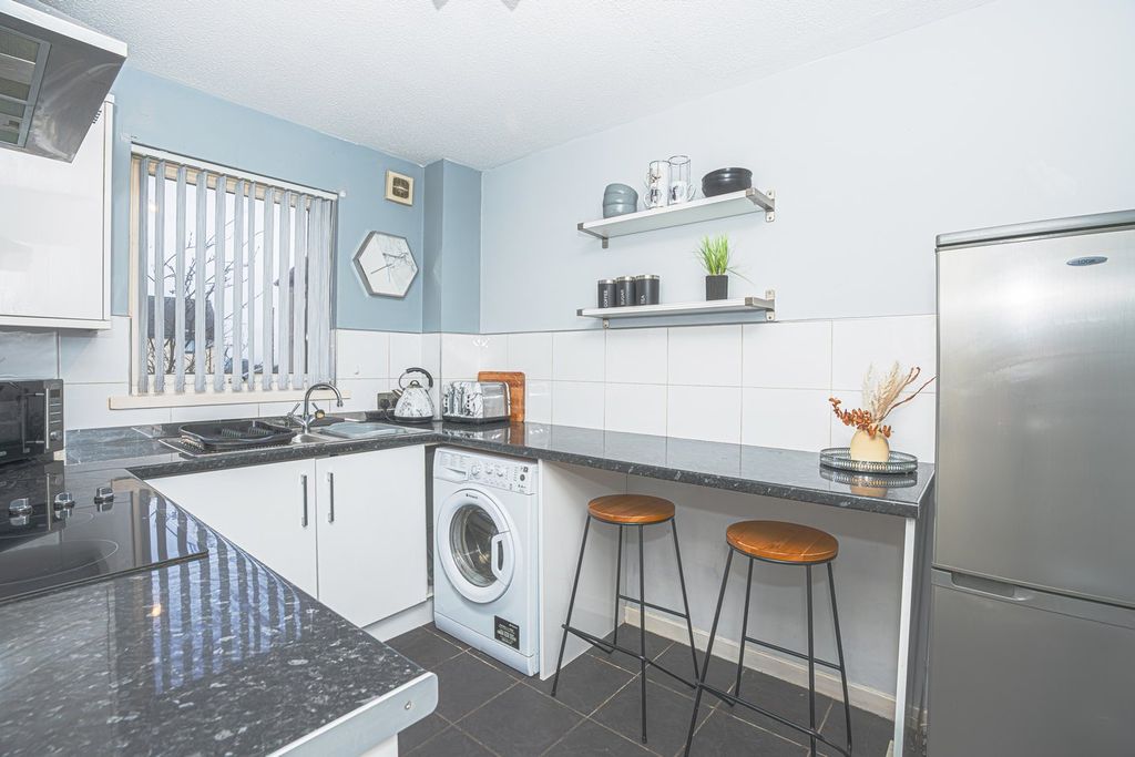 Property photo 1 of 26