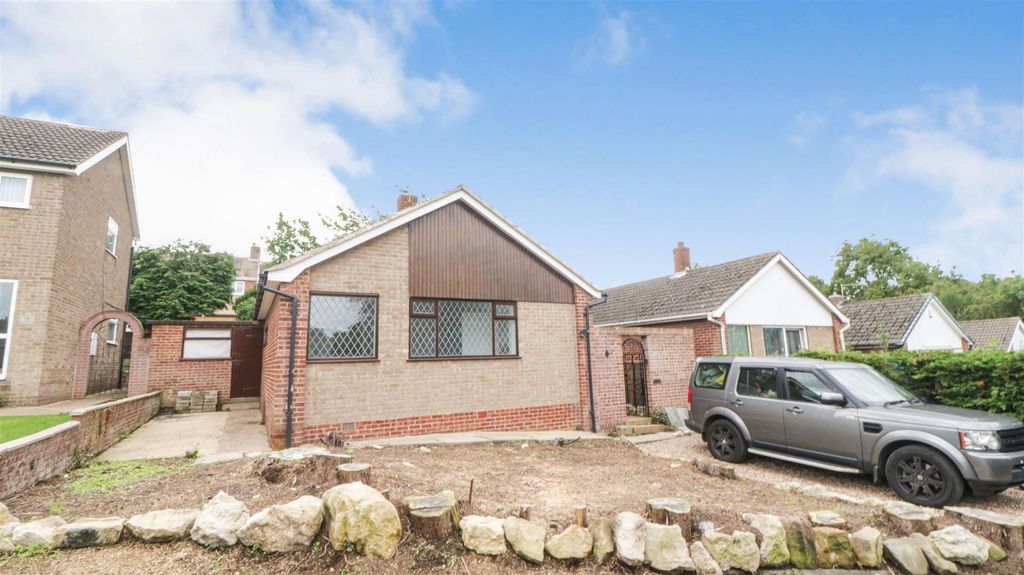 Property photo 3 of 18