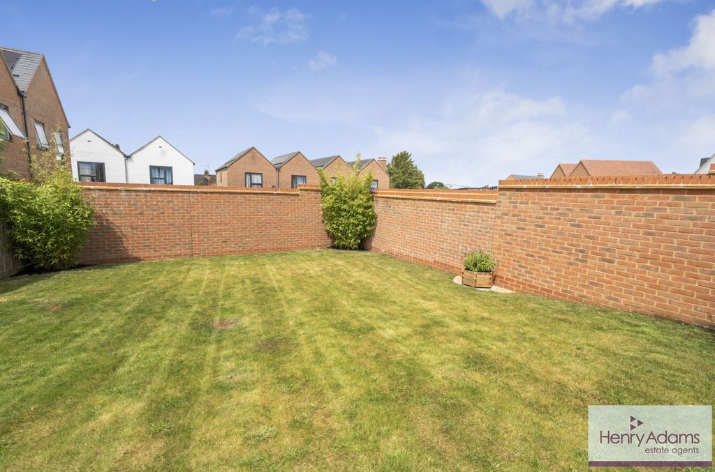 Property photo 3 of 26