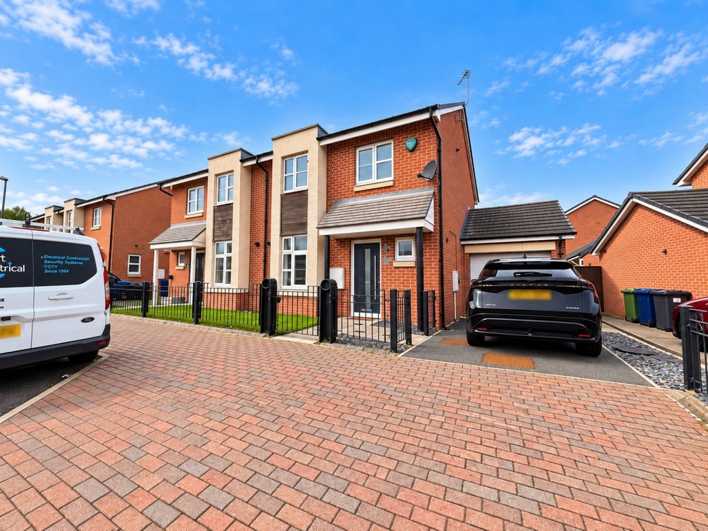 Property photo 1 of 23 5601301