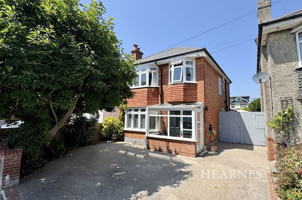 Property photo 1 of 30