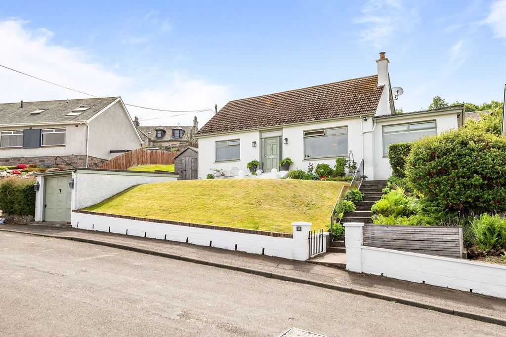 Property photo 1 of 31