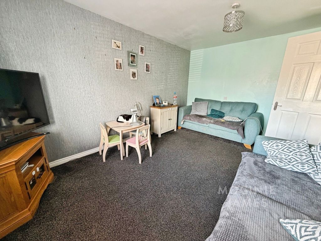 Property photo 3 of 19 Pbox-Img.Jpg