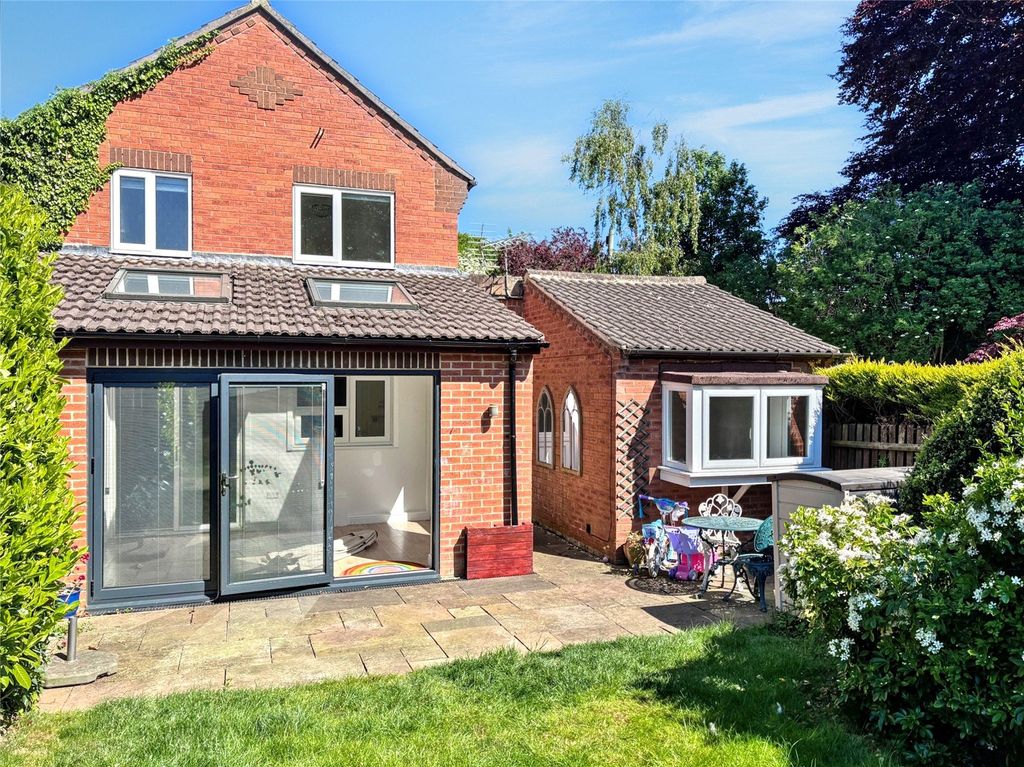 Property photo 2 of 11 Picture No. 16