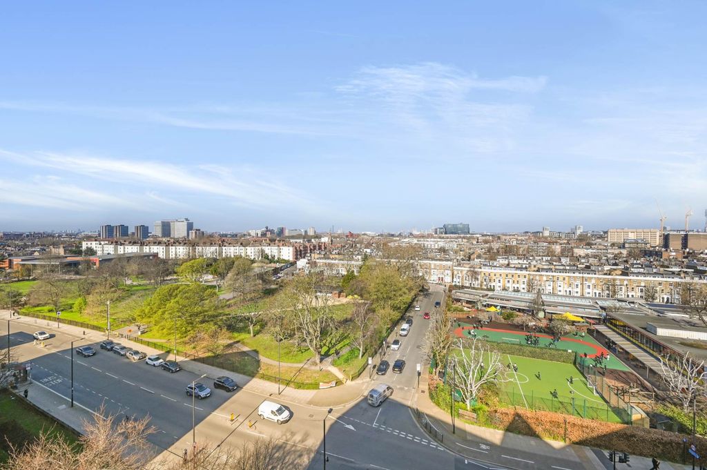 Property photo 1 of 11