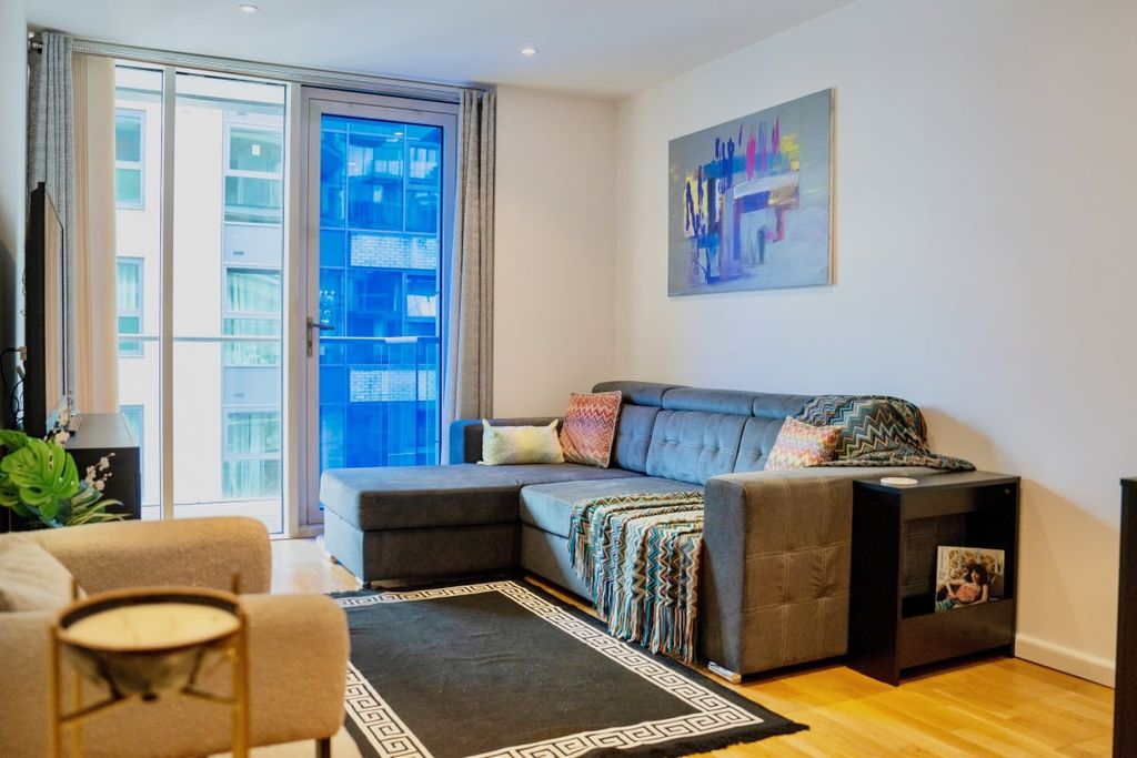 Property photo 1 of 30