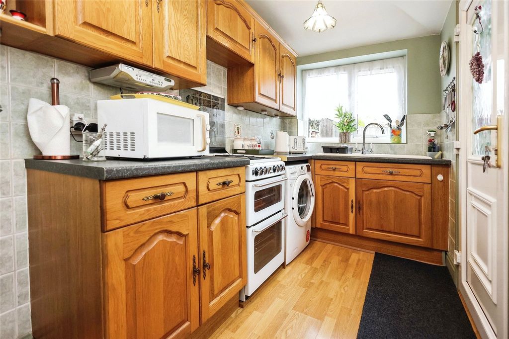 Property photo 3 of 17 Picture No. 14