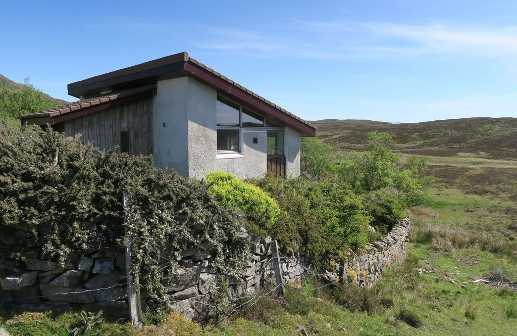 Property photo 2 of 18