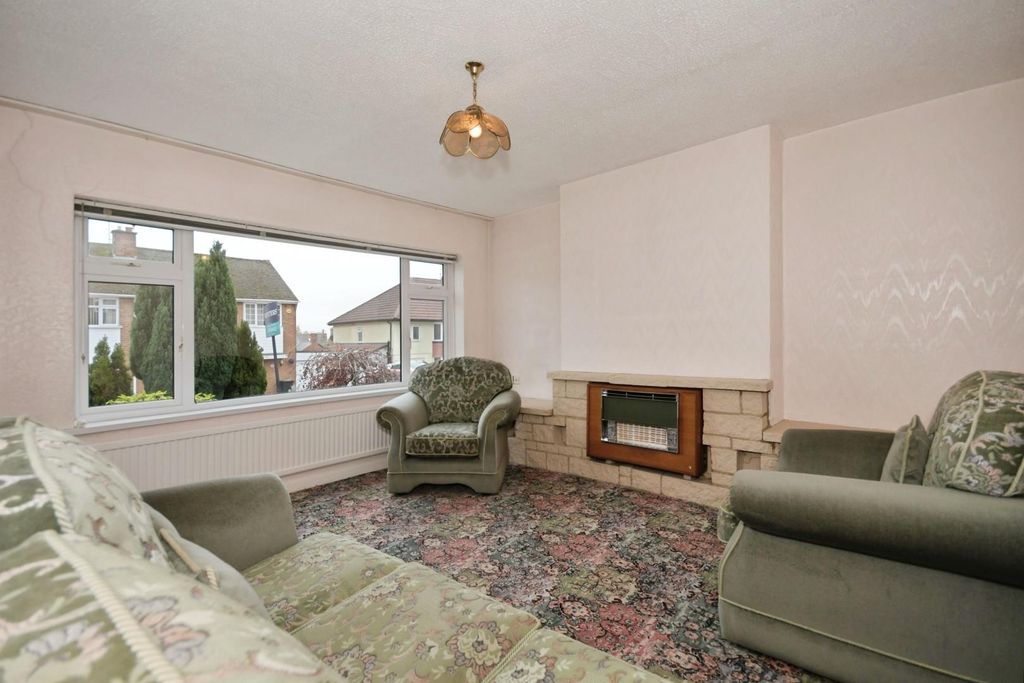 Property photo 3 of 14 Lounge 01.Jpg