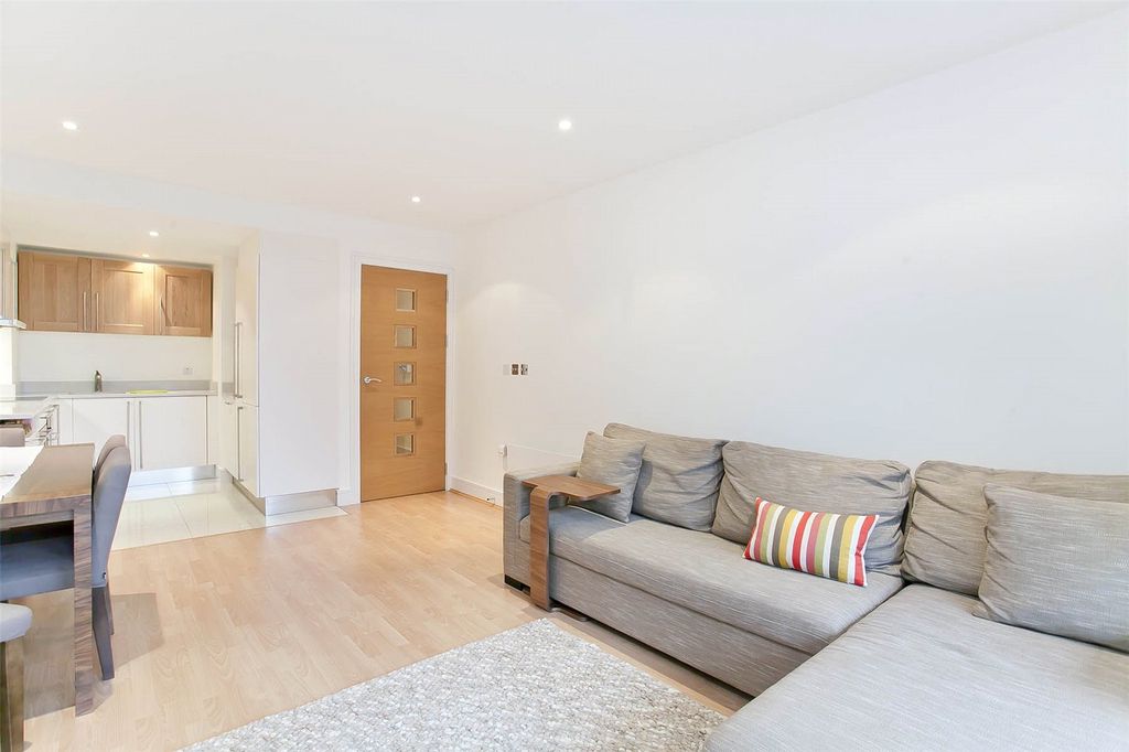 Property photo 1 of 10 Picture No. 06
